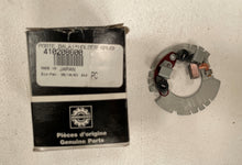 Charger l'image dans la galerie, Ski-Doo Brush Holder *porte balai (ref : 410208600)