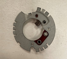 Charger l'image dans la galerie, Ski-Doo Holder assy *Porte balai (ref : 515175786)