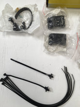 Charger l'image dans la galerie, Can-Am Light Mounting Kit for LED Light Bar (ref : 715002175)