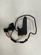 Charger l'image dans la galerie, Can-Am MULTIFUNCTION HOUSING ASSEMBLY (ref : 710004990)
