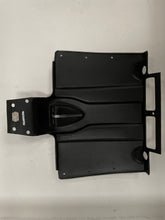 Charger l'image dans la galerie, Ski-Doo Bottom Pan, Middle (ref : 605152620)