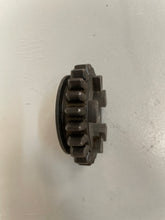 Charger l'image dans la galerie, Ski-Doo SPROCKET 23TH (ref : 420434257)