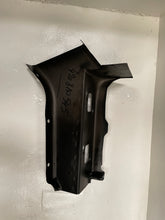 Charger l'image dans la galerie, Ski-Doo Cylinder Cowl Carburator Side (ref : 420810545)