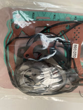 Charger l'image dans la galerie, Ski-Doo ENGINE GASKET KIT (ref : 420893070)