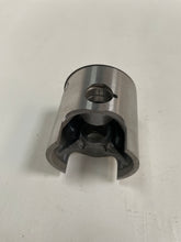 Charger l'image dans la galerie, Ski-Doo PISTON ROTAX 400 STD (ref : 420994520)