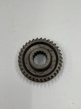 Charger l'image dans la galerie, Ski-Doo Sprocket 34 Teeth (ref : 875156054)