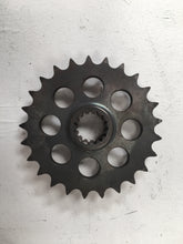 Charger l'image dans la galerie, Ski-Doo Sprocket 25 Tooth (ref : 504088600)