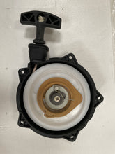 Carica l'immagine nel visualizzatore di Gallery, Can-Am Starter Rope Housing Assy (ref : 715001034)