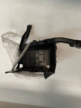 Cargar imagen en el visor de la galería, Ski-Doo Battery Support ( réf : 518326472 )
