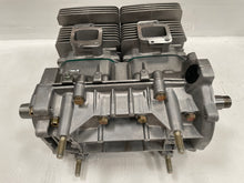 Carica l&#39;immagine nel visualizzatore di Gallery, Ski-Doo Short Block Engine (ref : 300050304)
