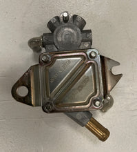 Carica l&#39;immagine nel visualizzatore di Gallery, Ski-Doo Fuel Pump (ref : 403901812)
