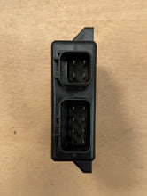 Carica l&#39;immagine nel visualizzatore di Gallery, BRP Ignition Module 415113900
