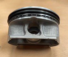 Cargar imagen en el visor de la galería, BRP Piston 420296776
