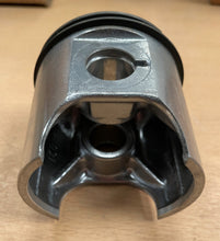 Cargar imagen en el visor de la galería, BRP Piston 420887486
