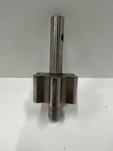 Carica l&#39;immagine nel visualizzatore di Gallery, Ski Doo Oil pump shaft (ref : 420837499)
